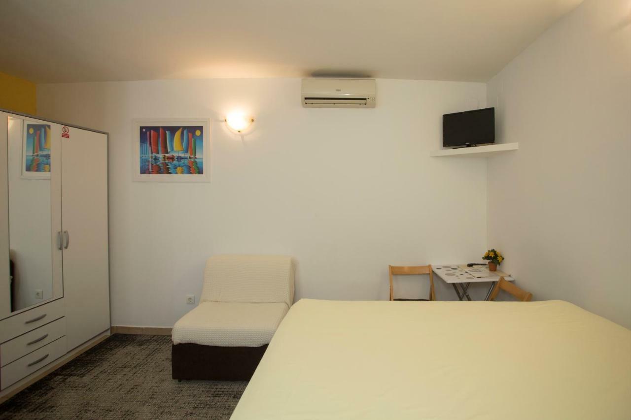 Room Dioklecijan Split Exterior photo