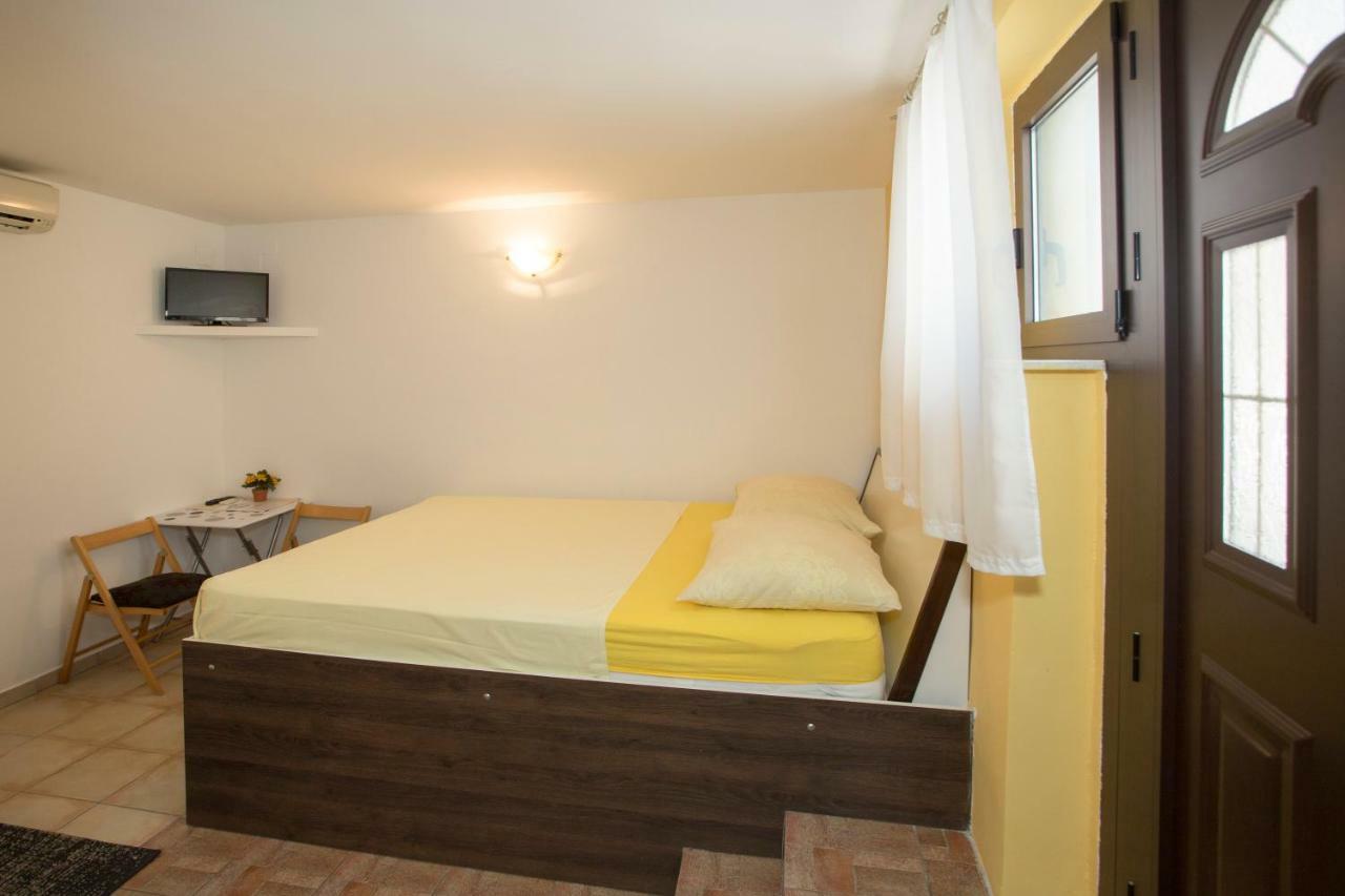 Room Dioklecijan Split Exterior photo